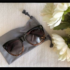 ⭐️MOVING 8/24⭐️JCrew Cat Eye Tortoise Shell